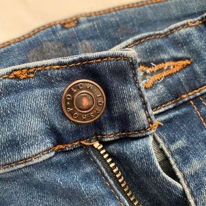 High wasted denim skinnies